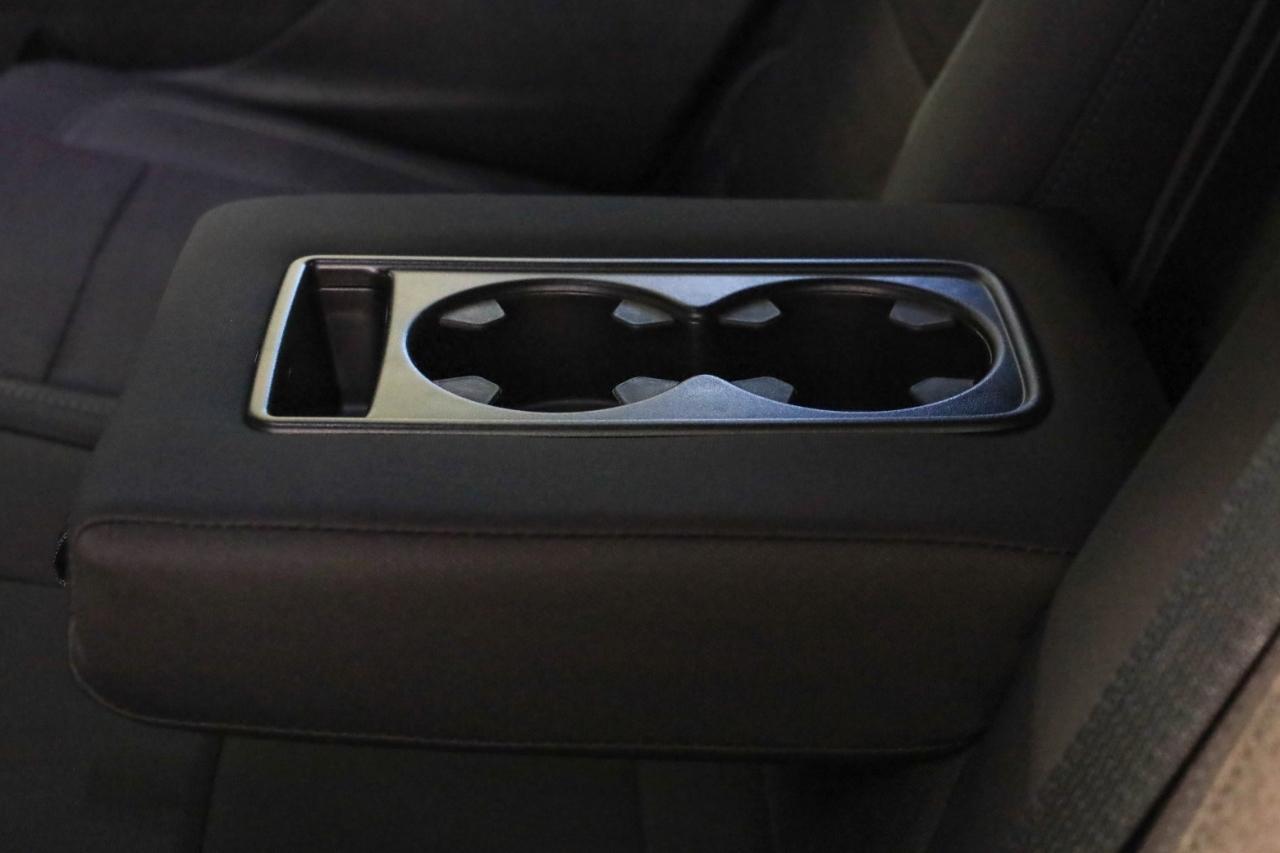 GMC Yukon 4WD 4dr SLE 2023