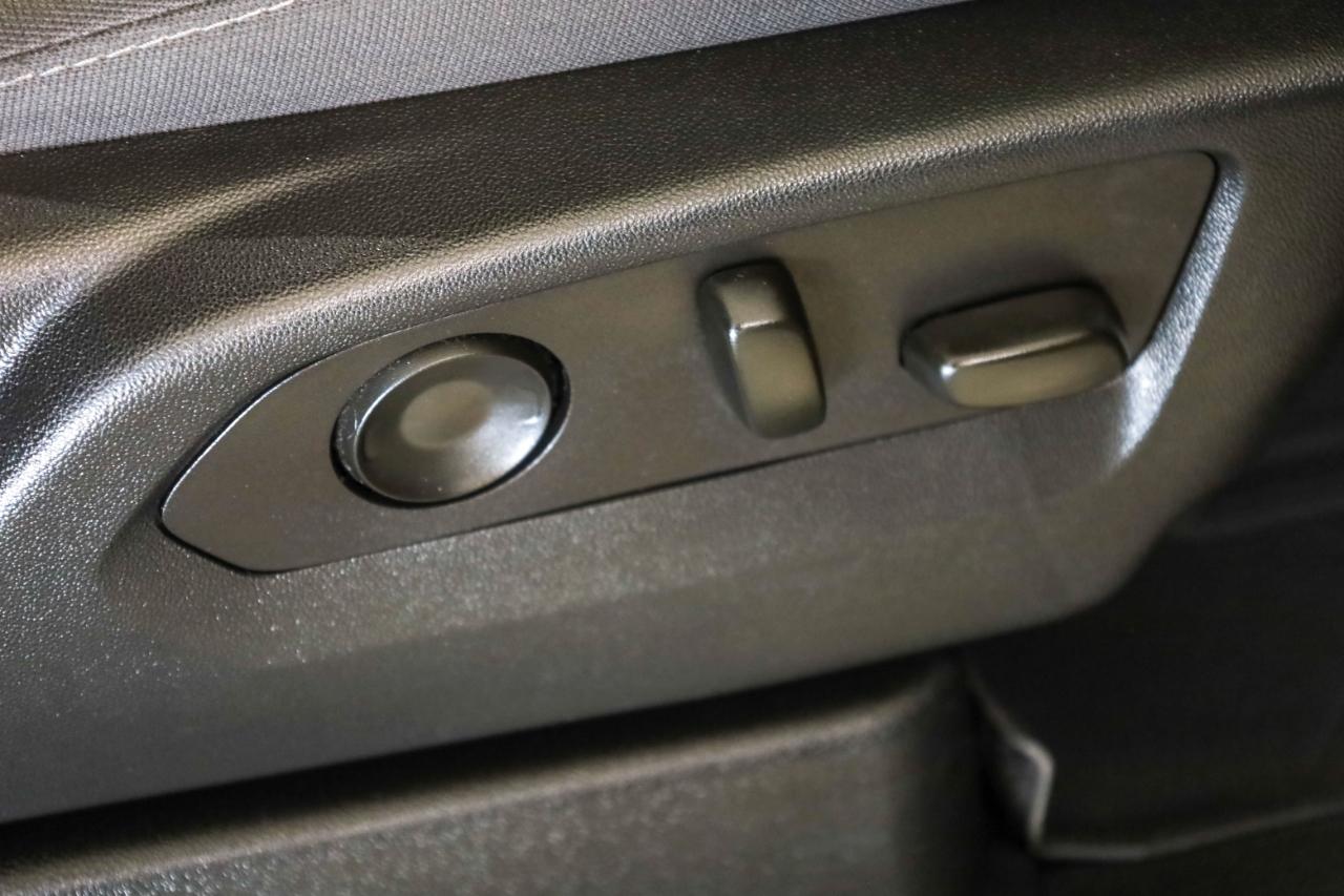 GMC Yukon 4WD 4dr SLE 2023