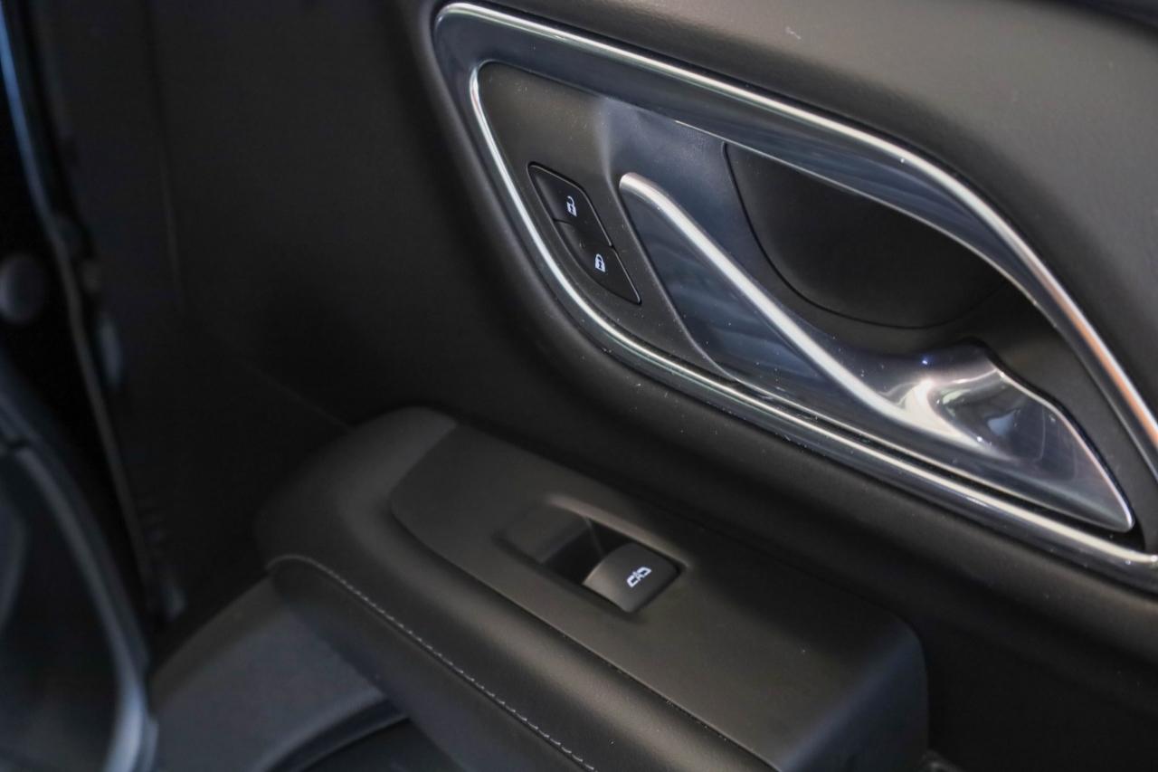 GMC Yukon 4WD 4dr SLE 2023