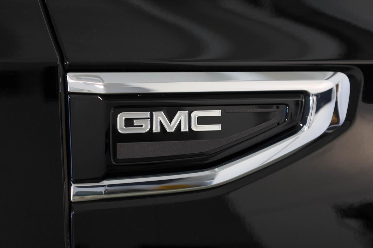 GMC Yukon 4WD 4dr SLE 2023