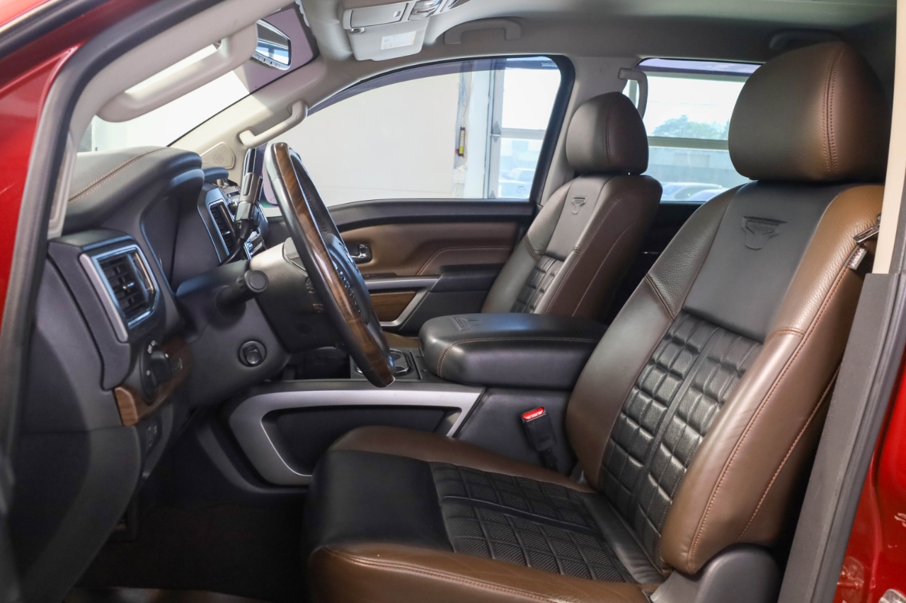 Nissan Titan 4x4 Crew Cab Platinum Reserve 2017