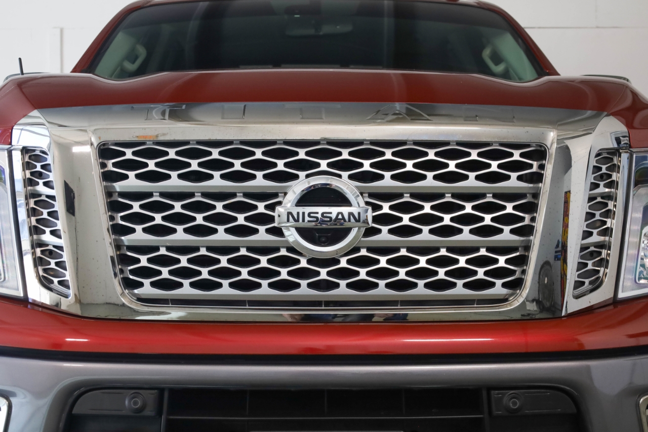 Nissan Titan 4x4 Crew Cab Platinum Reserve 2017