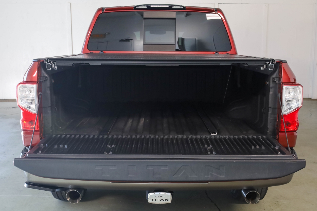 Nissan Titan 4x4 Crew Cab Platinum Reserve 2017