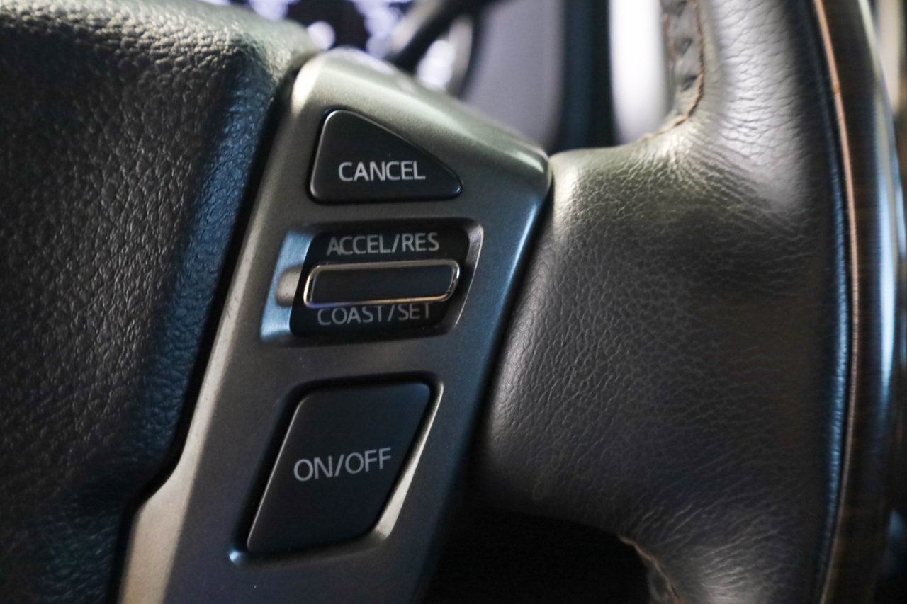 Nissan Titan 4x4 Crew Cab Platinum Reserve 2017