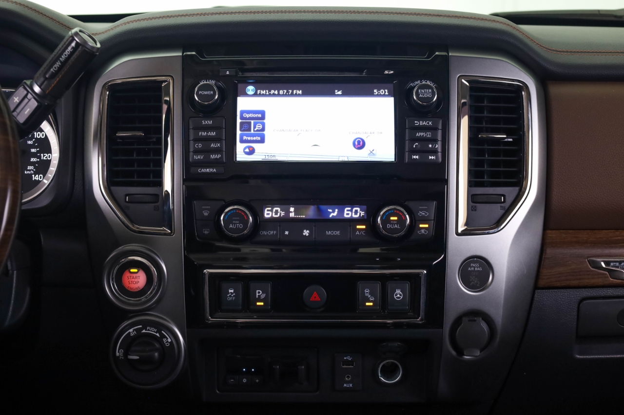 Nissan Titan 4x4 Crew Cab Platinum Reserve 2017