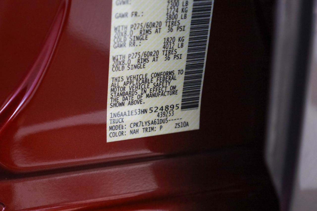 Nissan Titan 4x4 Crew Cab Platinum Reserve 2017