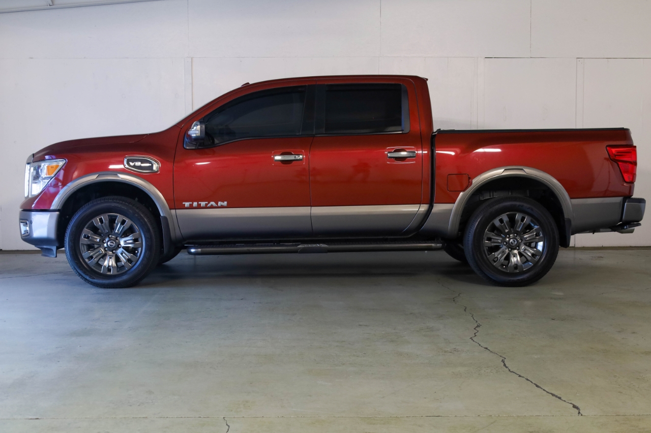Nissan Titan 4x4 Crew Cab Platinum Reserve 2017