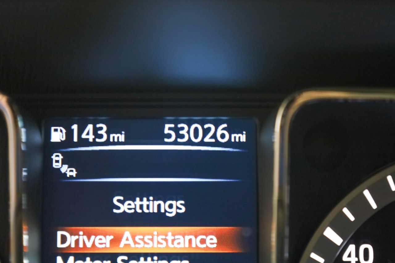 Nissan Titan 4x4 Crew Cab Platinum Reserve 2017