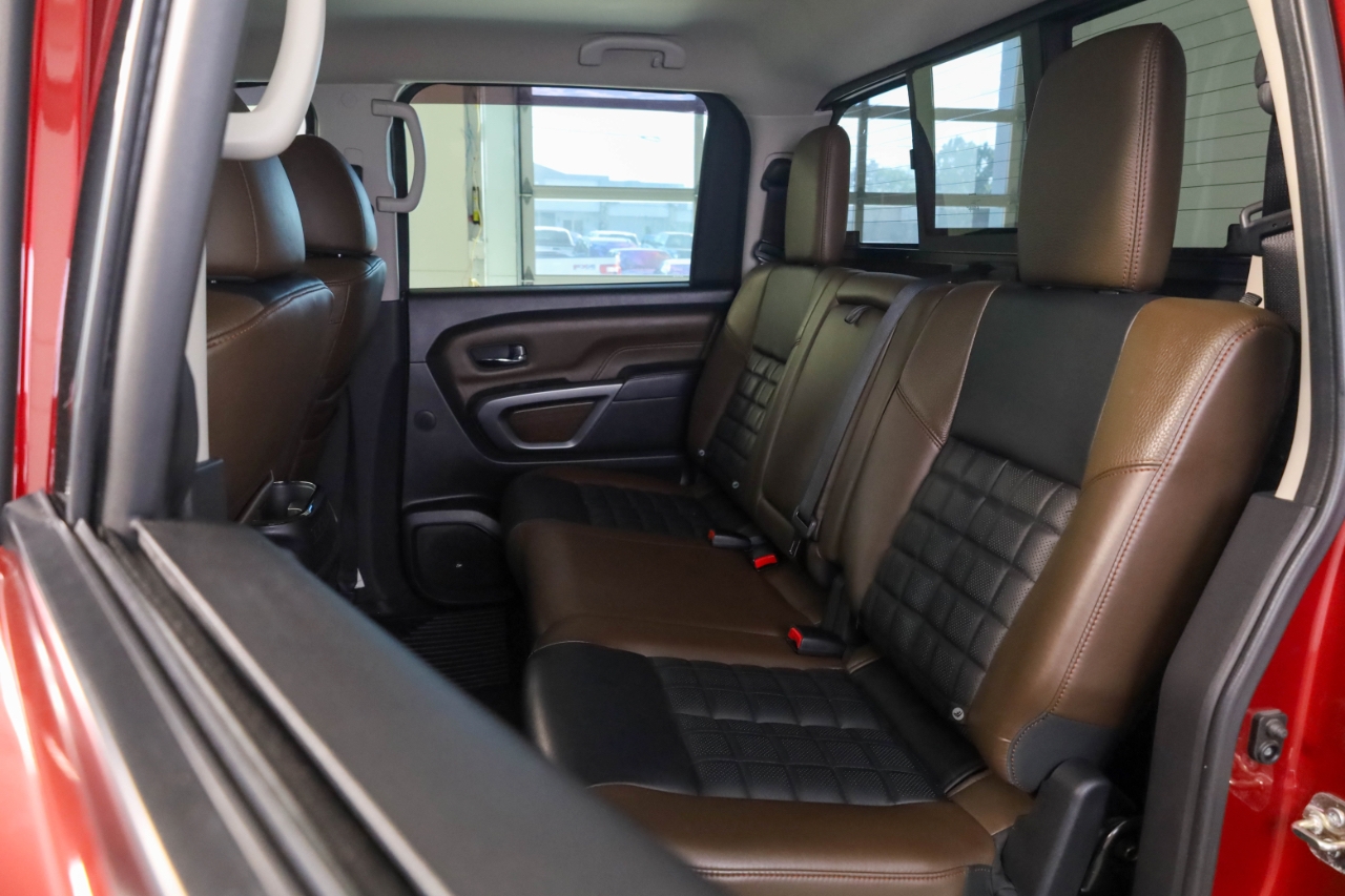 Nissan Titan 4x4 Crew Cab Platinum Reserve 2017
