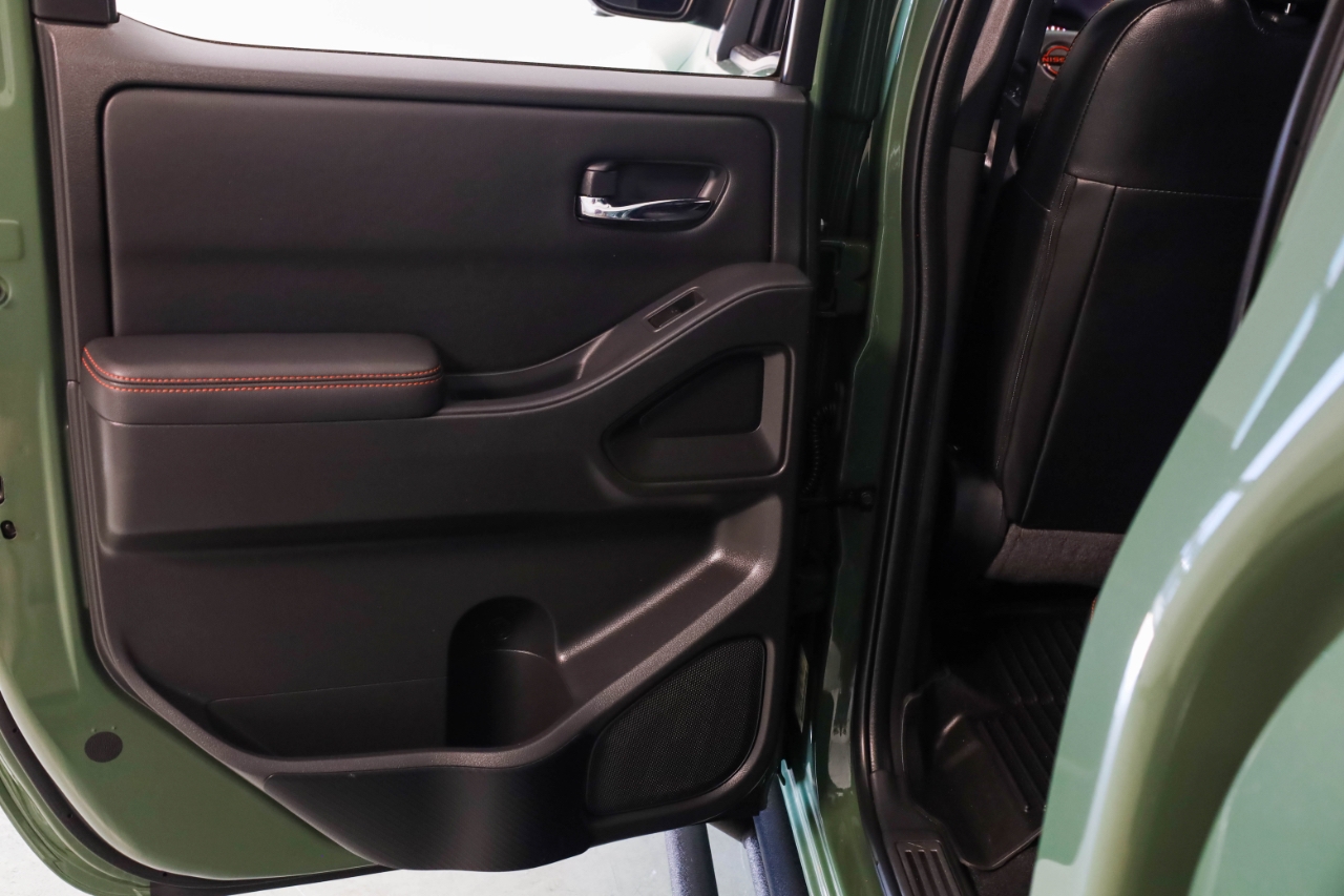 Nissan Frontier Crew Cab 4x4 PRO-4X Auto *Ltd Avail* 2023