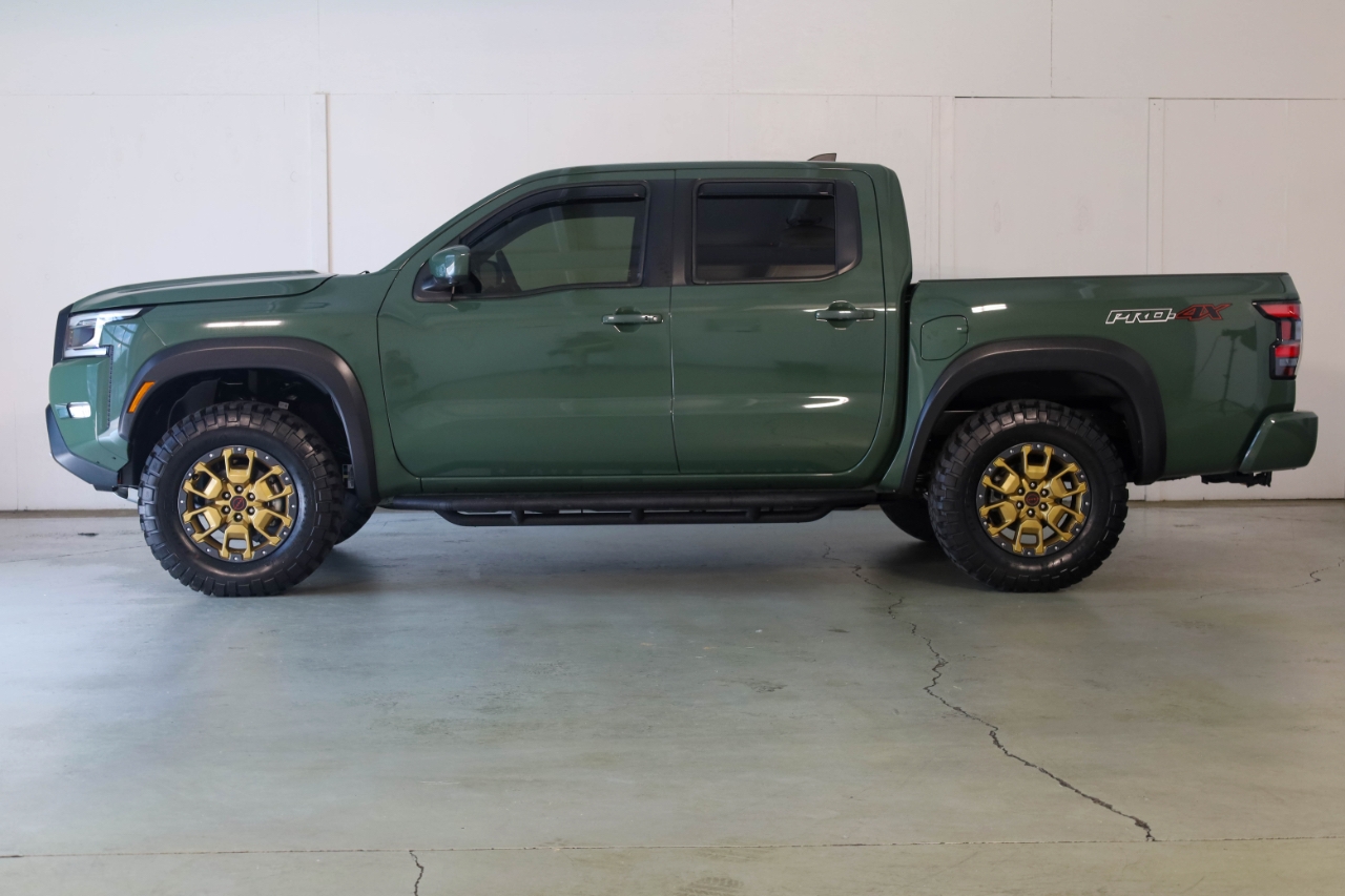 Nissan Frontier Crew Cab 4x4 PRO-4X Auto *Ltd Avail* 2023