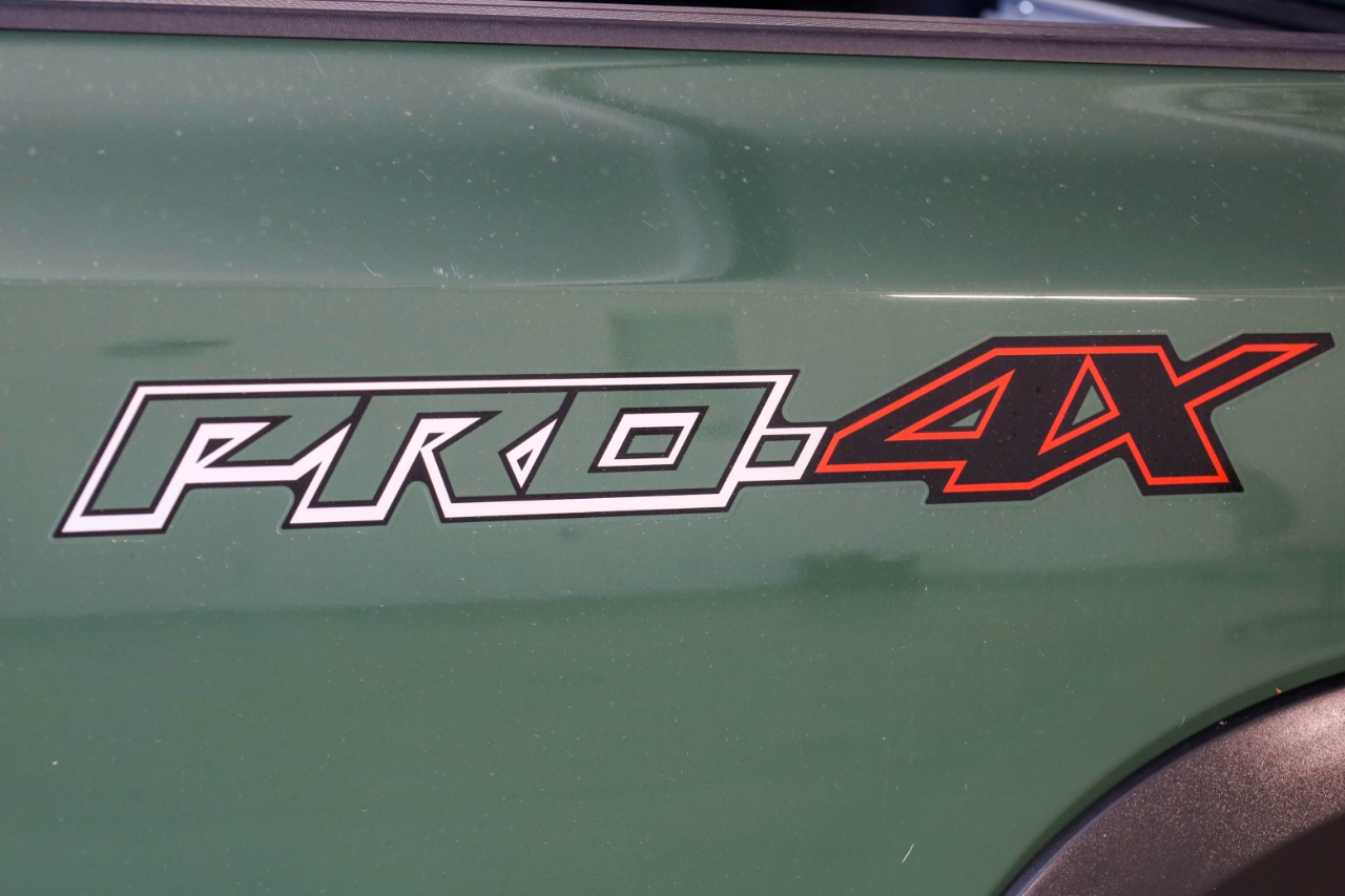 Nissan Frontier Crew Cab 4x4 PRO-4X Auto *Ltd Avail* 2023