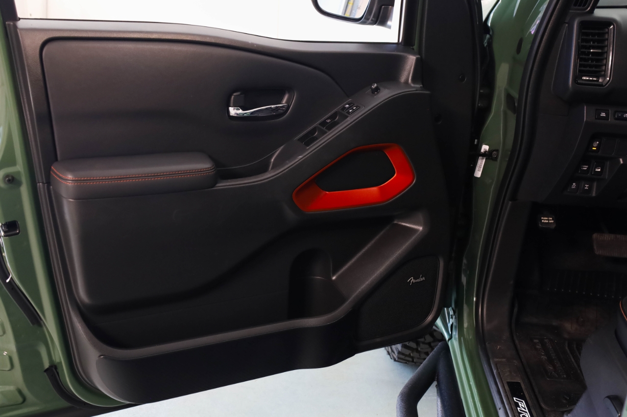 Nissan Frontier Crew Cab 4x4 PRO-4X Auto *Ltd Avail* 2023