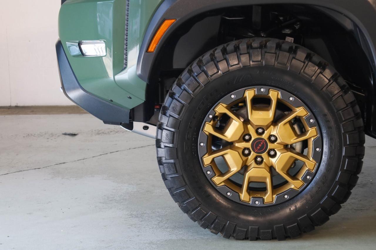 Nissan Frontier Crew Cab 4x4 PRO-4X Auto *Ltd Avail* 2023