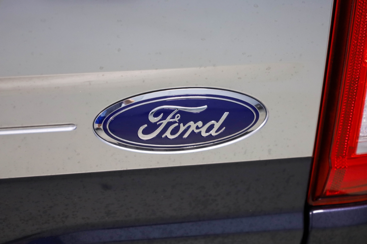 Ford F-150 King Ranch 4WD SuperCrew 5.5' Box 2021 Ford F-150 King Ranch 4WD SuperCrew 5.5' Box 2021