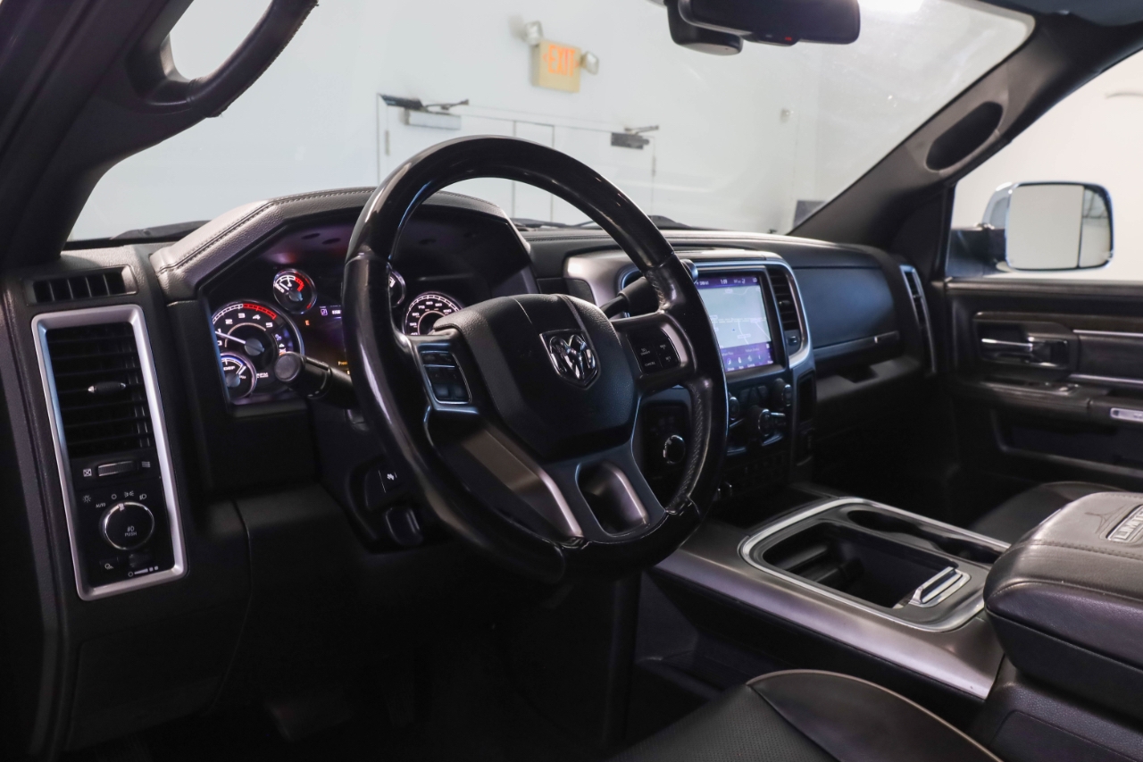 RAM 2500 Limited 4x4 Mega Cab 6'4" Box 2018 RAM 2500 Limited 4x4 Mega Cab 6'4" Box 2018