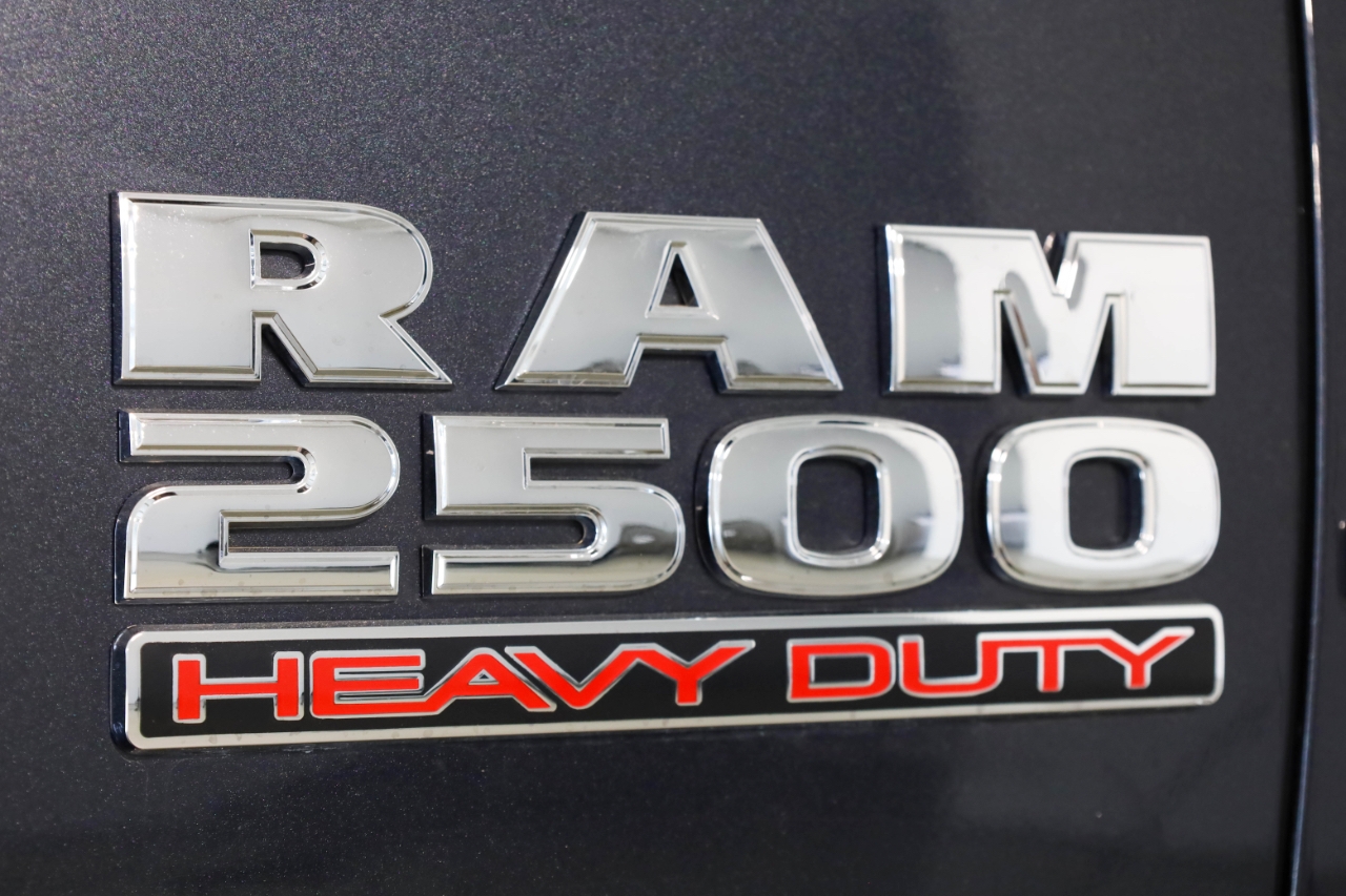 RAM 2500 Limited 4x4 Mega Cab 6'4" Box 2018 RAM 2500 Limited 4x4 Mega Cab 6'4" Box 2018