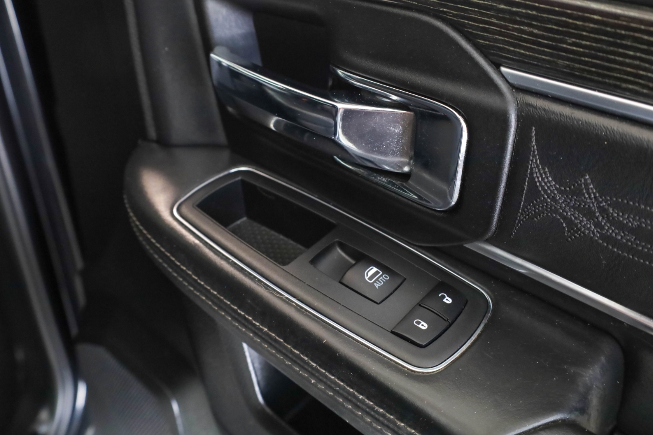 RAM 2500 Limited 4x4 Mega Cab 6'4" Box 2018 RAM 2500 Limited 4x4 Mega Cab 6'4" Box 2018