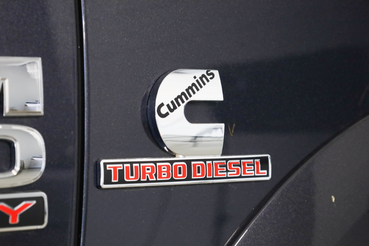 RAM 2500 Limited 4x4 Mega Cab 6'4" Box 2018 RAM 2500 Limited 4x4 Mega Cab 6'4" Box 2018