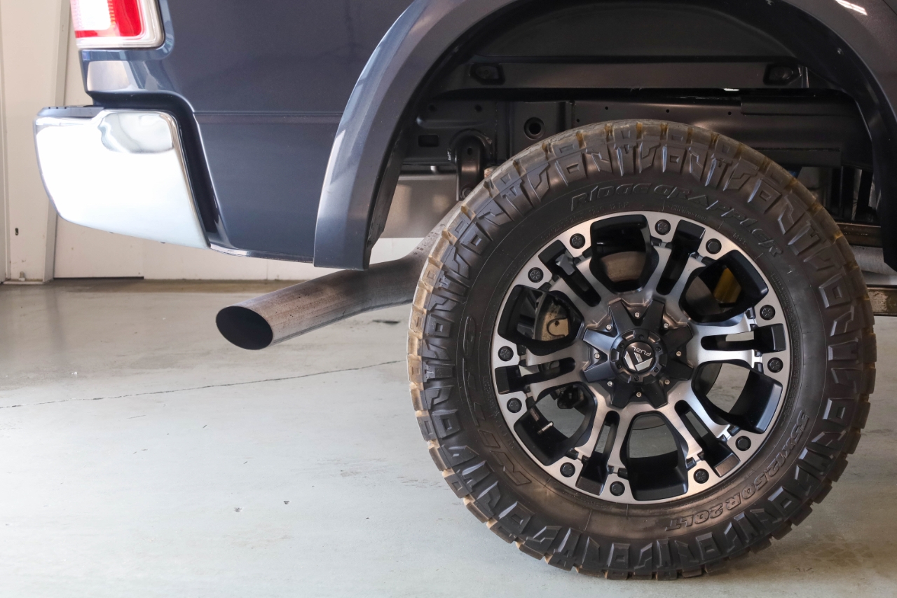 RAM 2500 Limited 4x4 Mega Cab 6'4" Box 2018 RAM 2500 Limited 4x4 Mega Cab 6'4" Box 2018