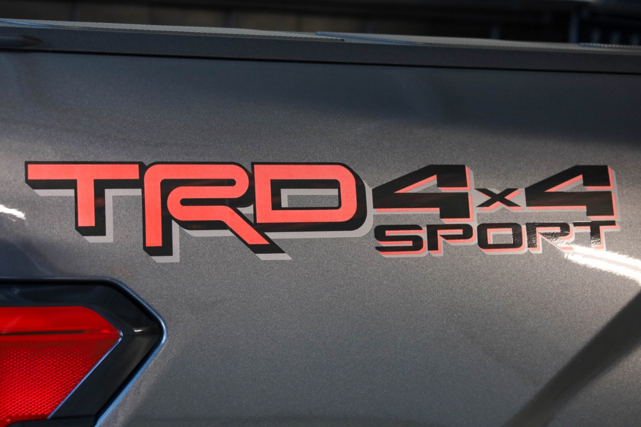 Toyota Tundra 4WD SR5 CrewMax 5.5' Bed (Natl) 2023