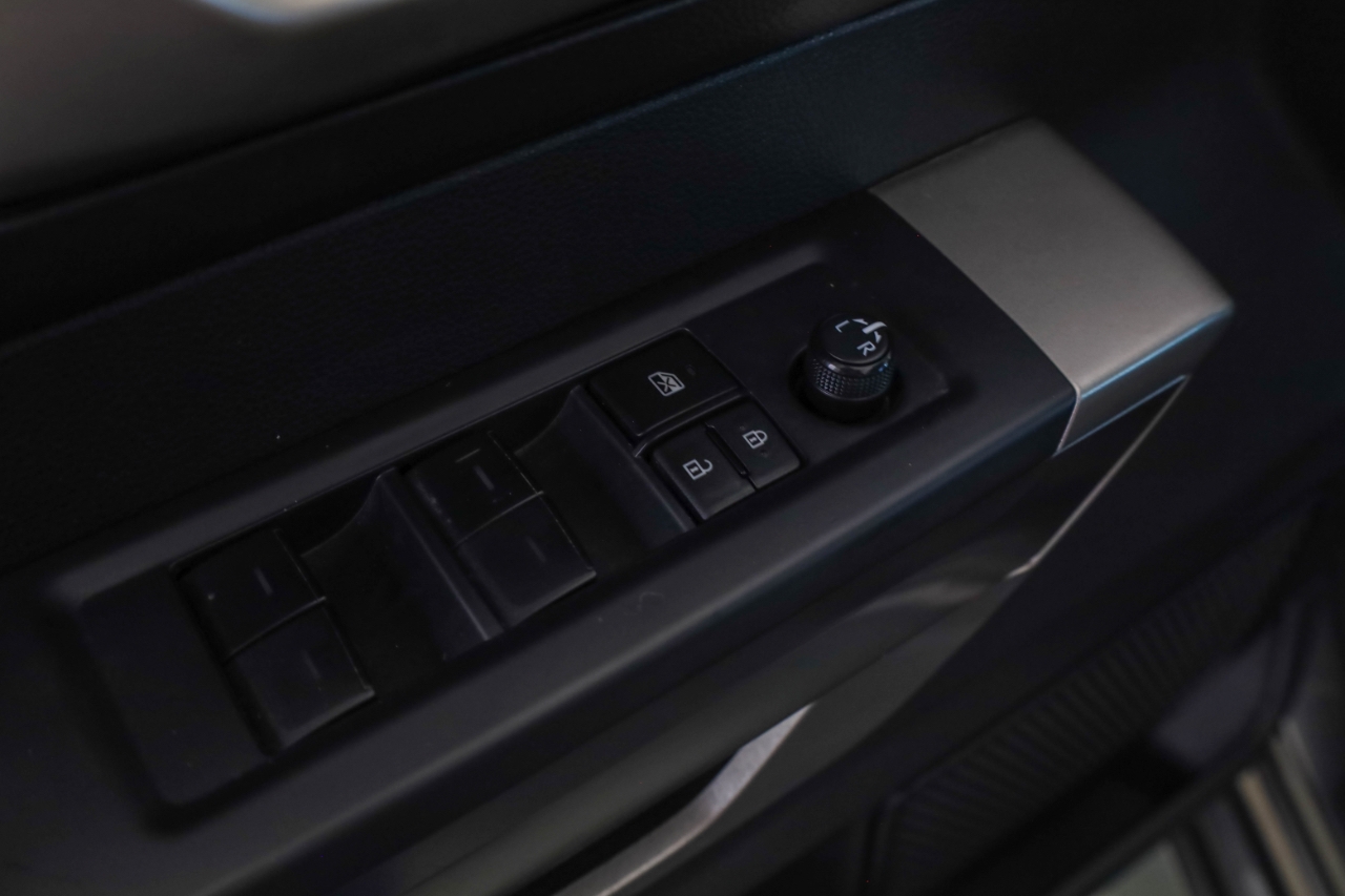 Toyota Tundra 4WD SR5 CrewMax 5.5' Bed (Natl) 2023