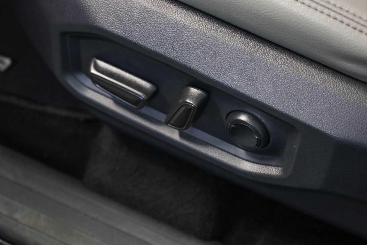 Toyota Tundra 4WD SR5 CrewMax 5.5' Bed (Natl) 2023