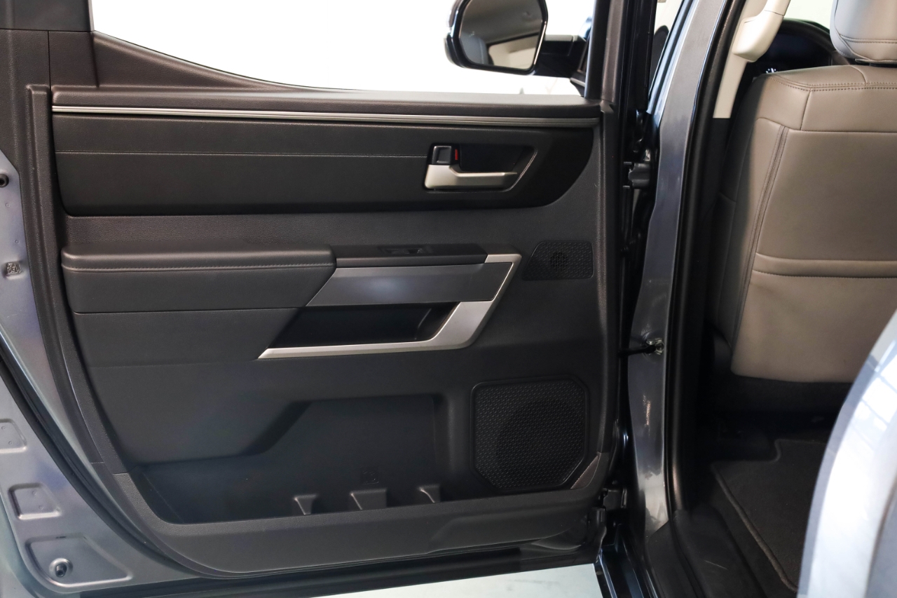 Toyota Tundra 4WD SR5 CrewMax 5.5' Bed (Natl) 2023