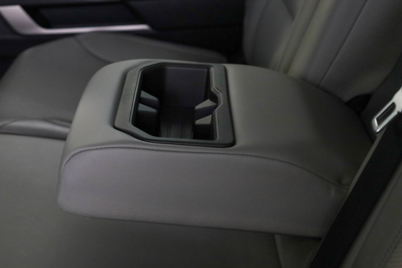 Toyota Tundra 4WD SR5 CrewMax 5.5' Bed (Natl) 2023