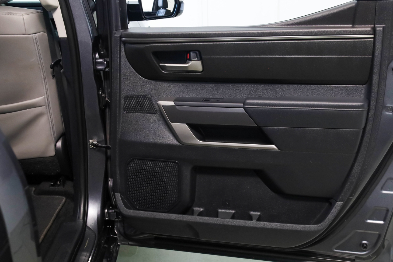 Toyota Tundra 4WD SR5 CrewMax 5.5' Bed (Natl) 2023