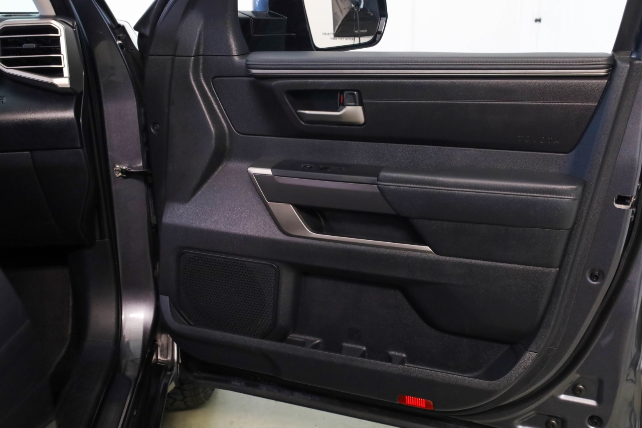 Toyota Tundra 4WD SR5 CrewMax 5.5' Bed (Natl) 2023