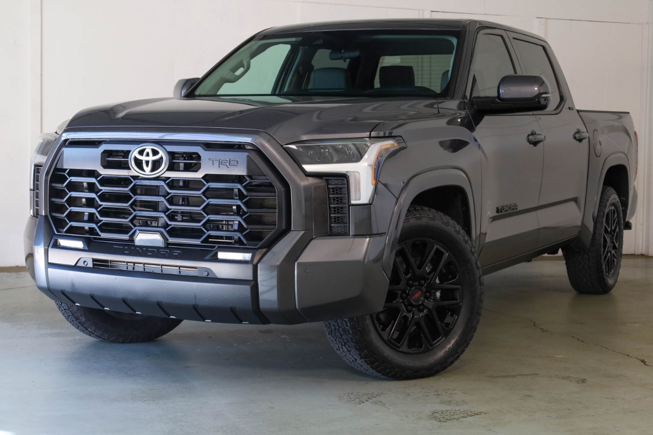 Toyota Tundra 4WD SR5 CrewMax 5.5' Bed (Natl) 2023