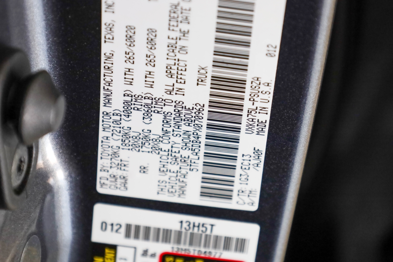 Toyota Tundra 4WD SR5 CrewMax 5.5' Bed (Natl) 2023