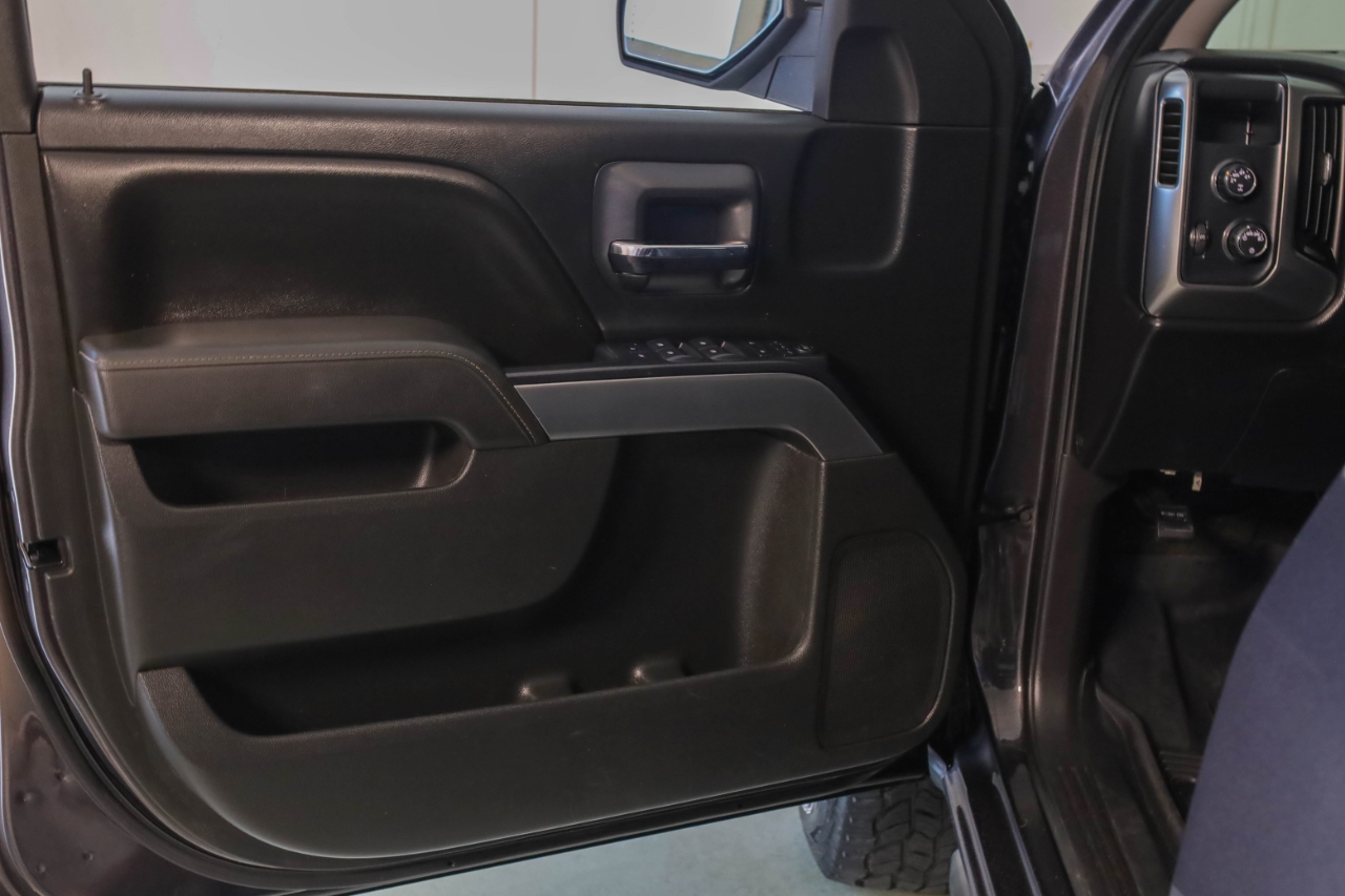 Chevrolet Silverado 1500 4WD Crew Cab 143.5" LT w/1LT 2015 Chevrolet Silverado 1500 4WD Crew Cab 143.5" LT w/1LT 2015