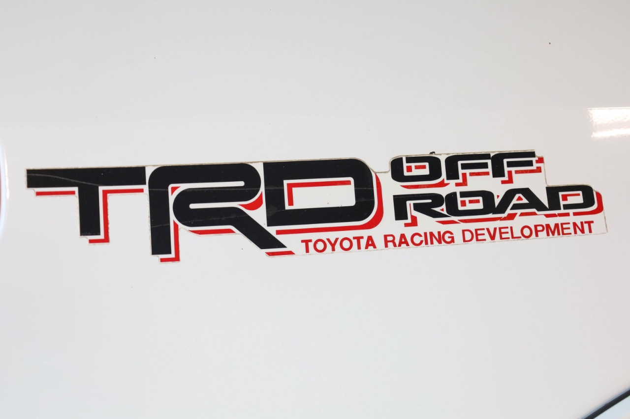 Toyota Tundra 4WD Truck Double Cab 5.7L FFV V8 6-Spd AT (Natl) 2013 Toyota Tundra 4WD Truck Double Cab 5.7L FFV V8 6-Spd AT (Natl) 2013