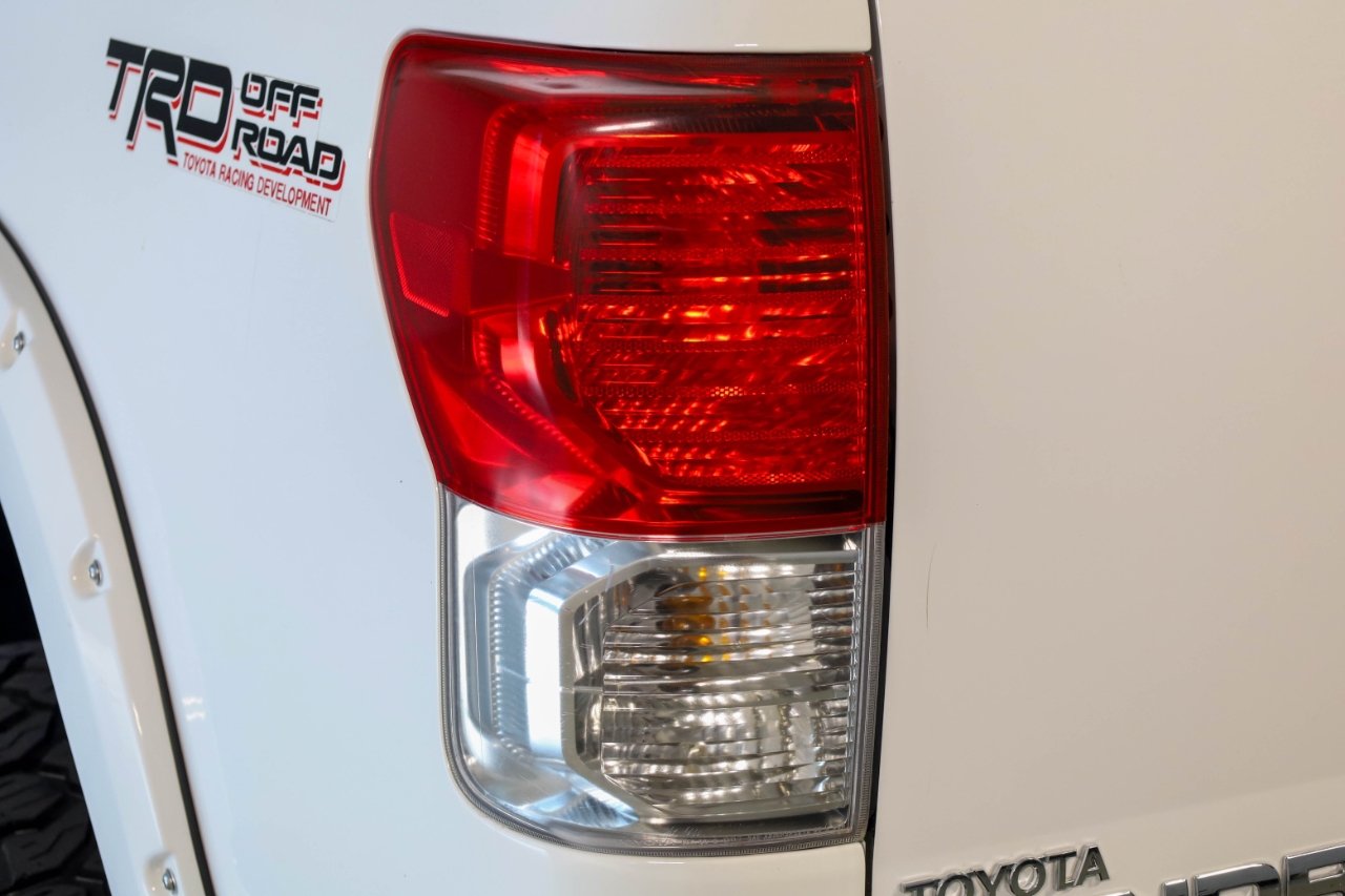 Toyota Tundra 4WD Truck Double Cab 5.7L FFV V8 6-Spd AT (Natl) 2013 Toyota Tundra 4WD Truck Double Cab 5.7L FFV V8 6-Spd AT (Natl) 2013