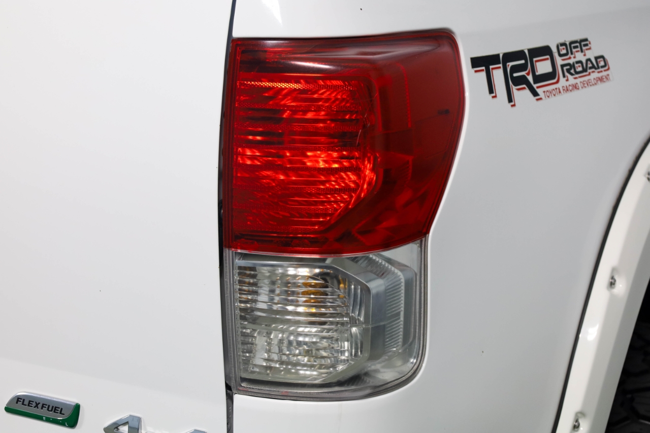 Toyota Tundra 4WD Truck Double Cab 5.7L FFV V8 6-Spd AT (Natl) 2013 Toyota Tundra 4WD Truck Double Cab 5.7L FFV V8 6-Spd AT (Natl) 2013