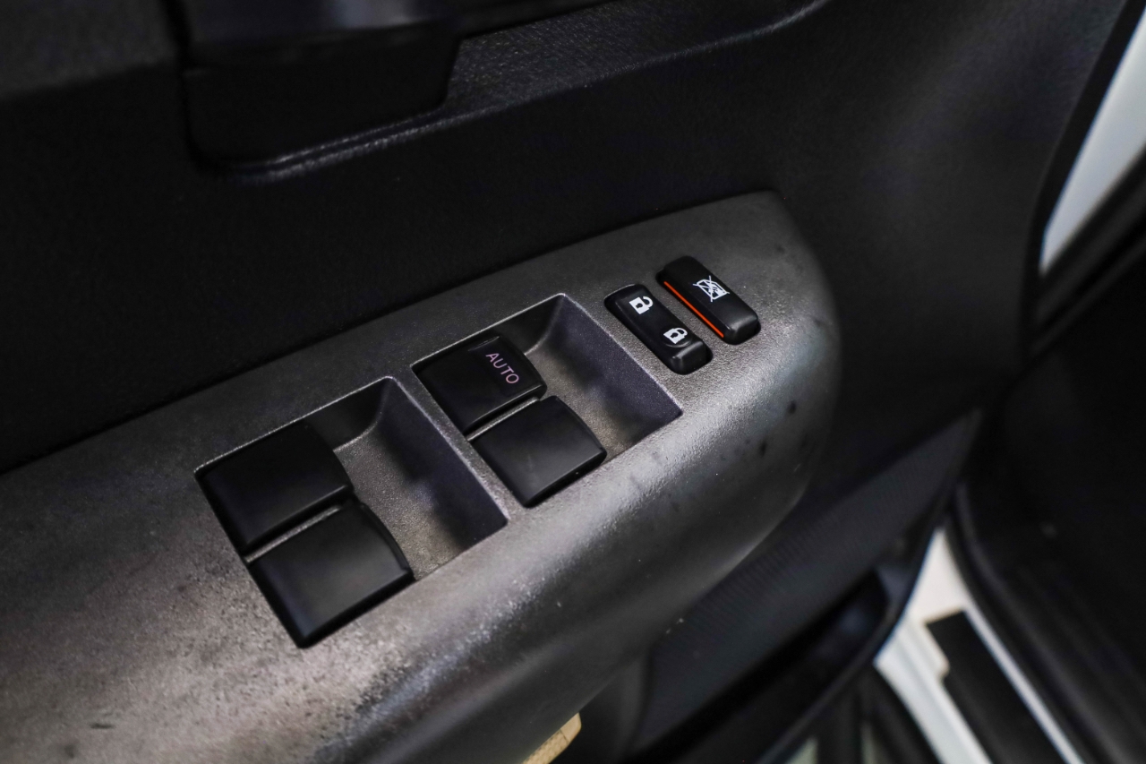 Toyota Tundra 4WD Truck Double Cab 5.7L FFV V8 6-Spd AT (Natl) 2013 Toyota Tundra 4WD Truck Double Cab 5.7L FFV V8 6-Spd AT (Natl) 2013