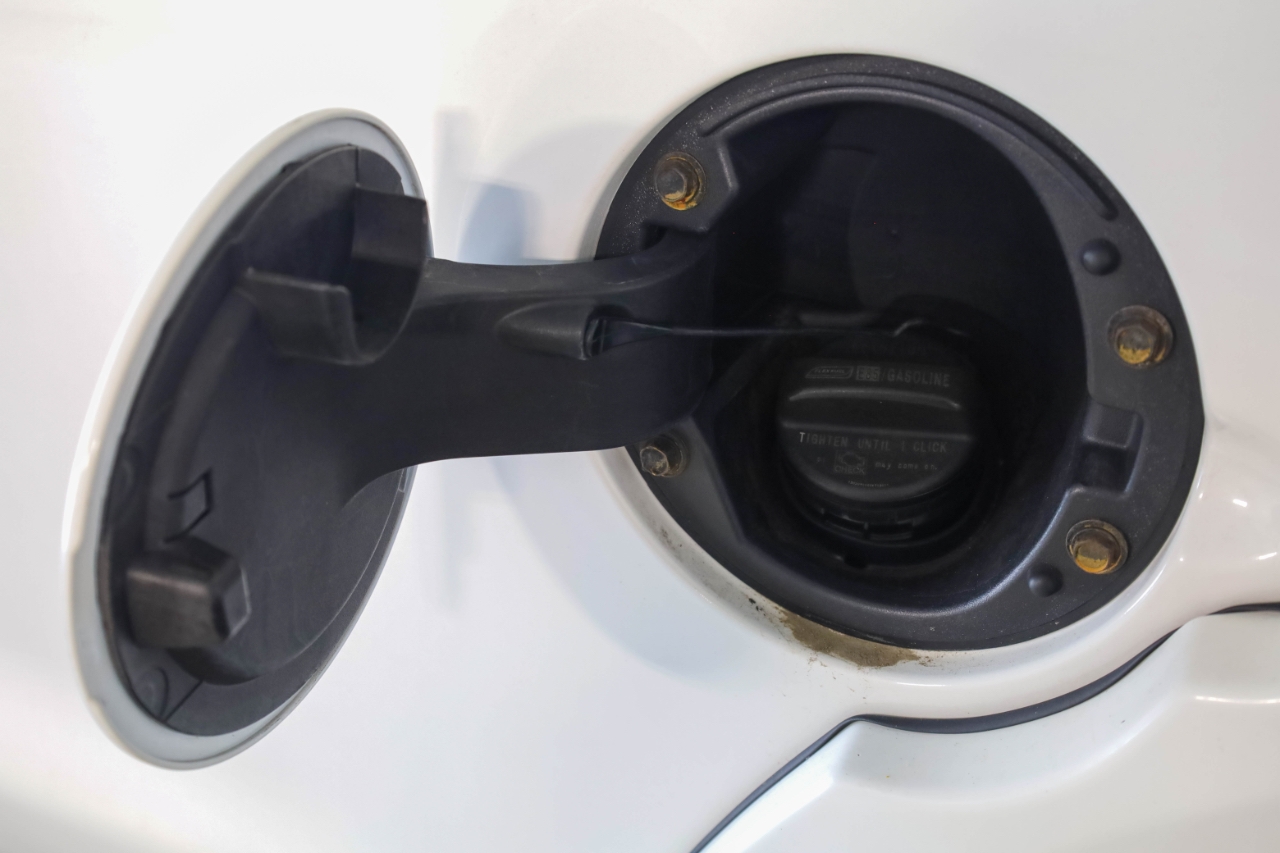 Toyota Tundra 4WD Truck Double Cab 5.7L FFV V8 6-Spd AT (Natl) 2013 Toyota Tundra 4WD Truck Double Cab 5.7L FFV V8 6-Spd AT (Natl) 2013