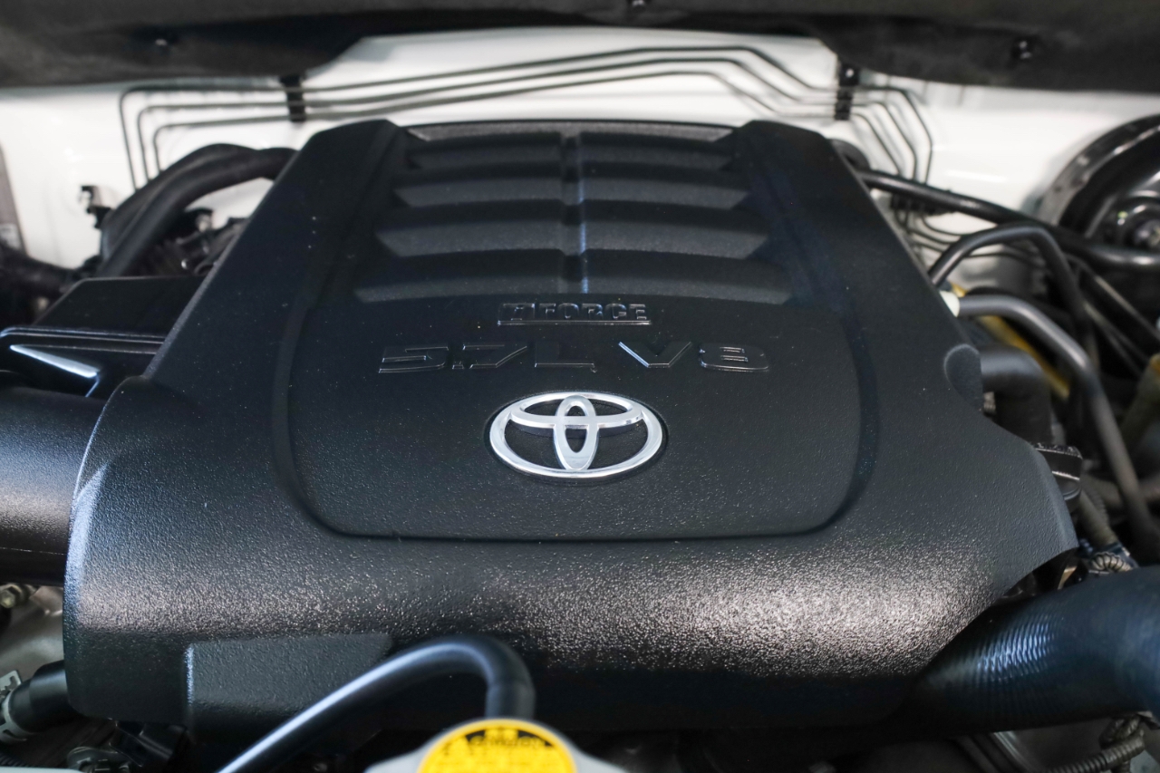 Toyota Tundra 4WD Truck Double Cab 5.7L FFV V8 6-Spd AT (Natl) 2013 Toyota Tundra 4WD Truck Double Cab 5.7L FFV V8 6-Spd AT (Natl) 2013