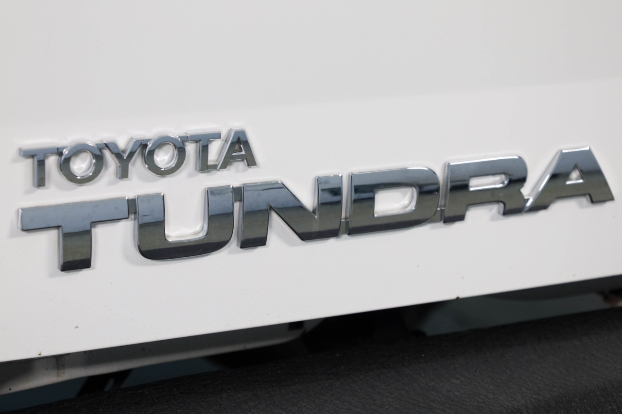 Toyota Tundra 4WD Truck Double Cab 5.7L FFV V8 6-Spd AT (Natl) 2013 Toyota Tundra 4WD Truck Double Cab 5.7L FFV V8 6-Spd AT (Natl) 2013