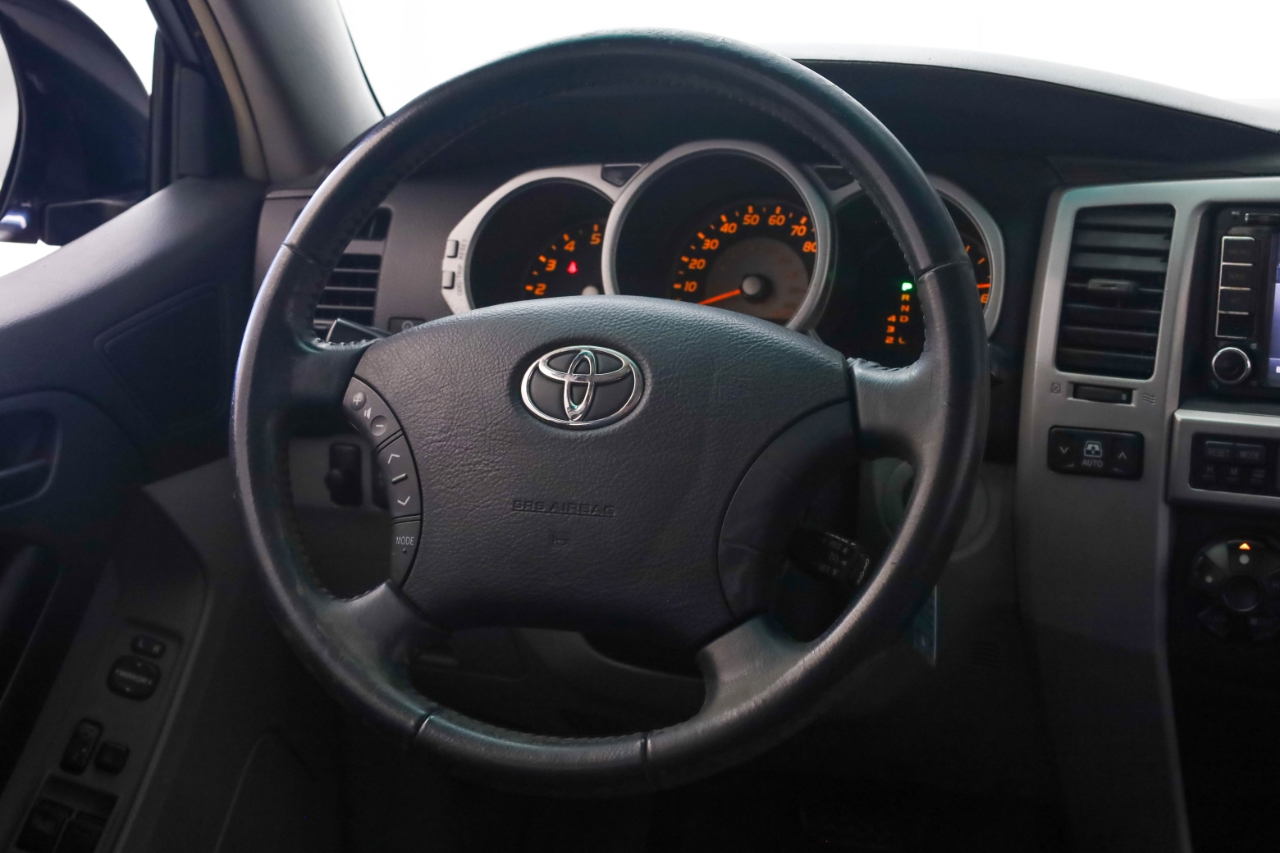 Toyota 4Runner 4dr SR5 V8 Auto (Natl) 2005 Toyota 4Runner 4dr SR5 V8 Auto (Natl) 2005