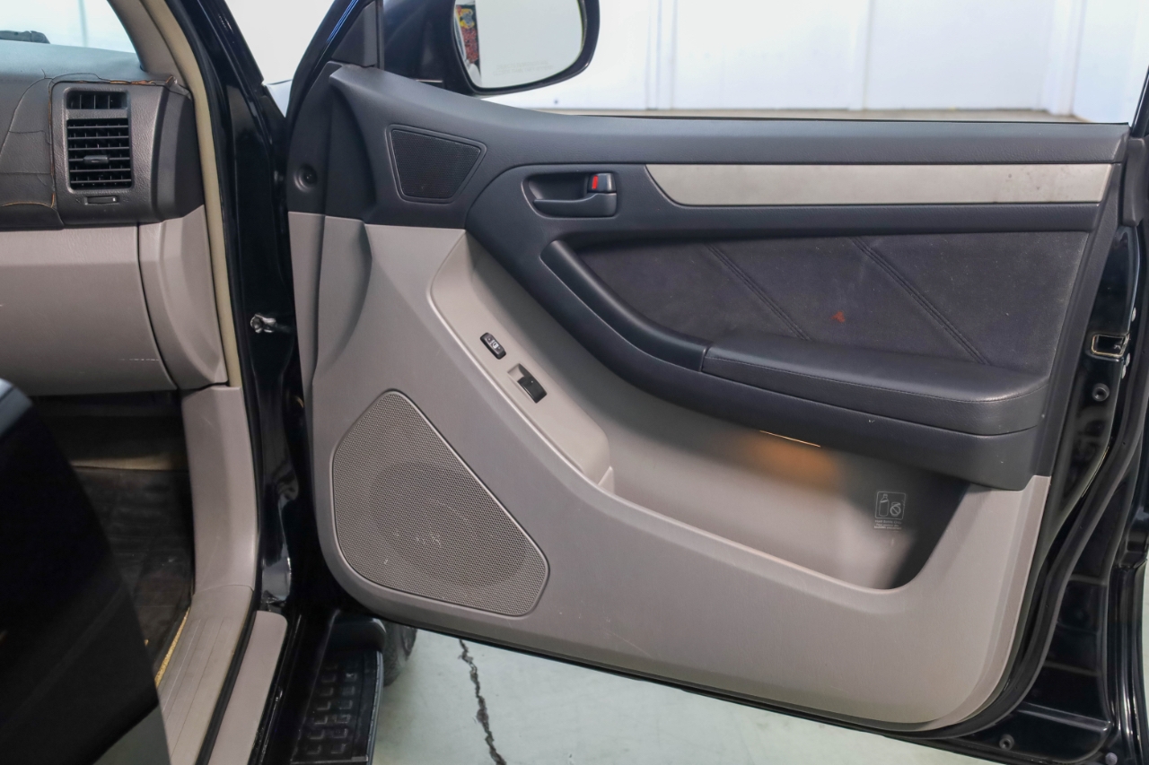 Toyota 4Runner 4dr SR5 V8 Auto (Natl) 2005 Toyota 4Runner 4dr SR5 V8 Auto (Natl) 2005