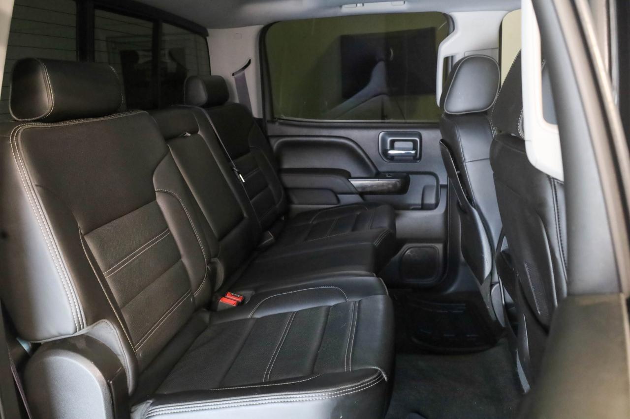 GMC Sierra 1500 4WD Crew Cab 143.5" Denali 2015