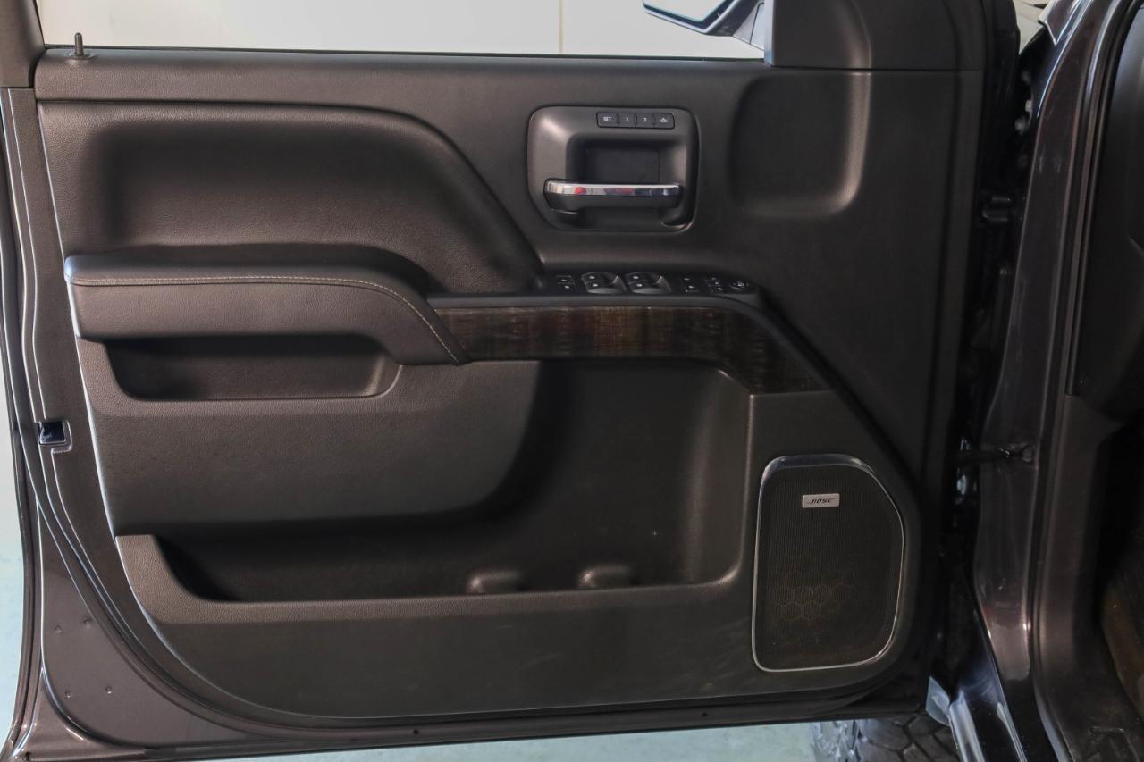 GMC Sierra 1500 4WD Crew Cab 143.5" Denali 2015