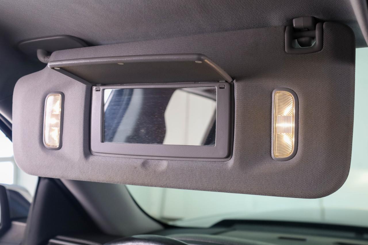 GMC Sierra 1500 4WD Crew Cab 143.5" Denali 2015