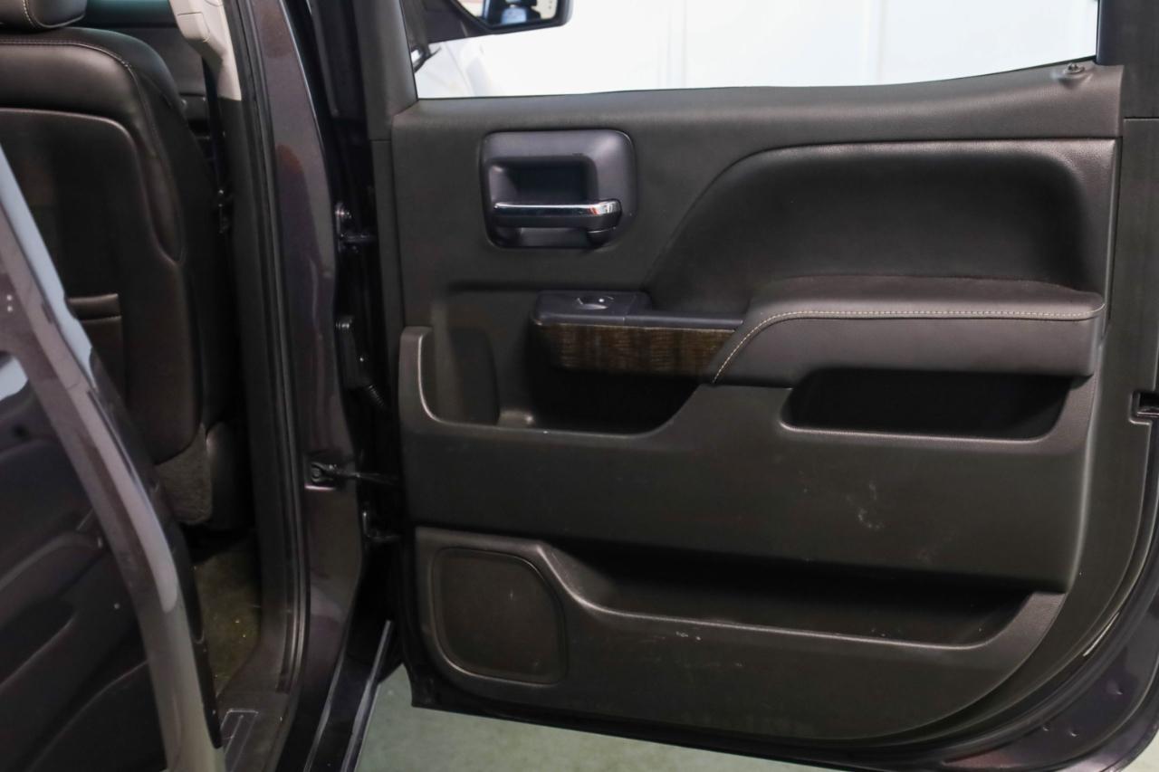 GMC Sierra 1500 4WD Crew Cab 143.5" Denali 2015