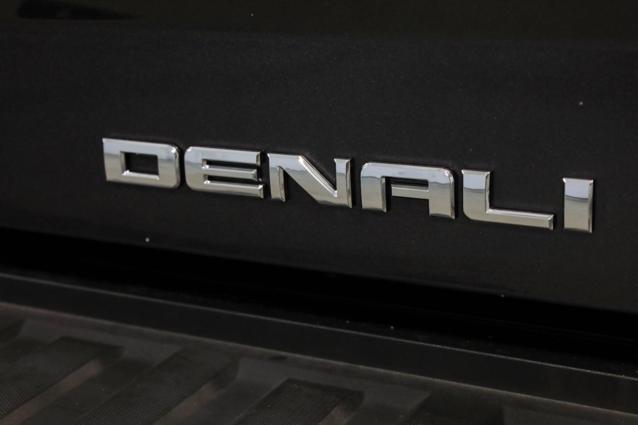 GMC Sierra 1500 4WD Crew Cab 143.5" Denali 2015