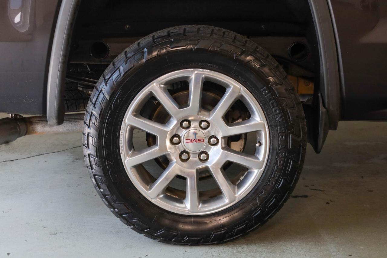 GMC Sierra 1500 4WD Crew Cab 143.5" Denali 2015