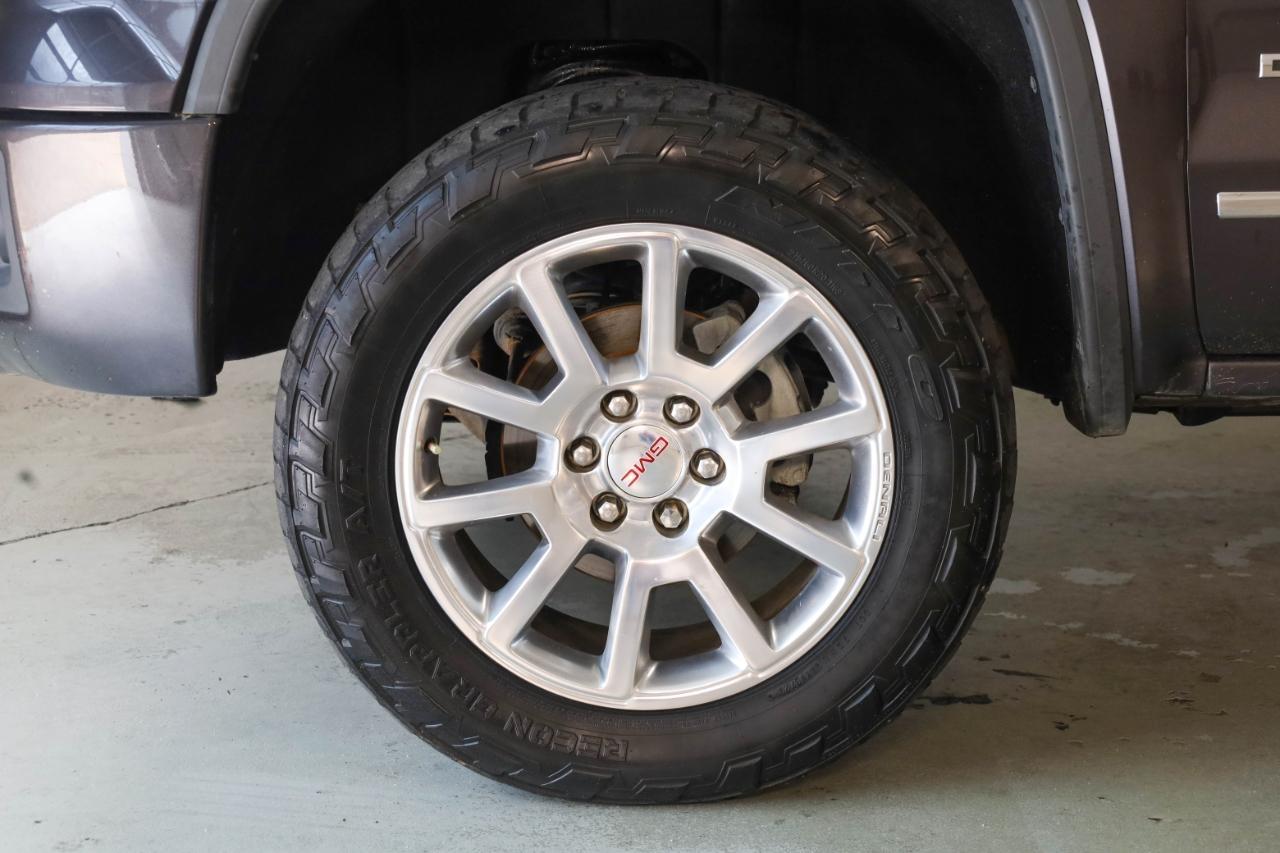GMC Sierra 1500 4WD Crew Cab 143.5" Denali 2015